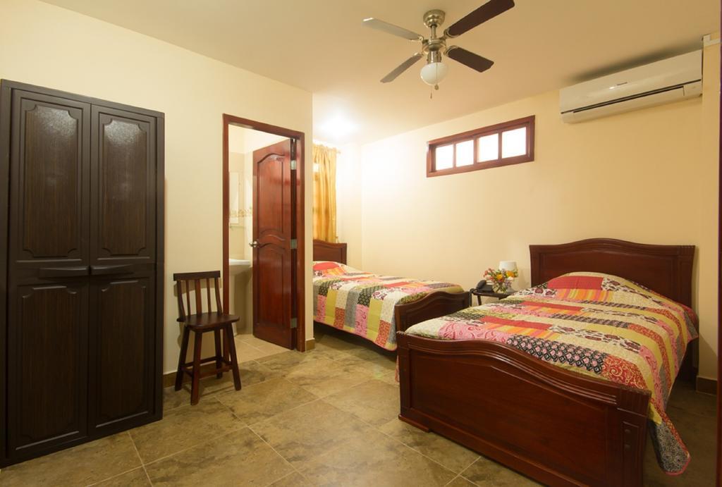 Puerta Sol Inn Manglaralto الغرفة الصورة