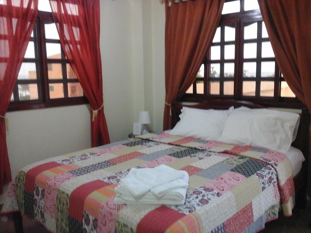 Puerta Sol Inn Manglaralto المظهر الخارجي الصورة